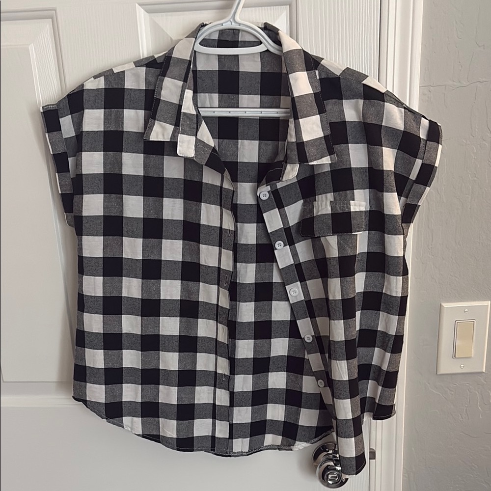SHEIN Monochrome Plaid Shirt